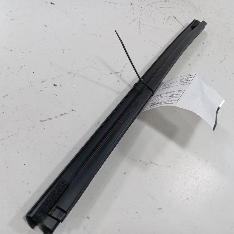 Jeep Compass Left Rear Weather Strip Interior  2021 2020 2019 2018 201