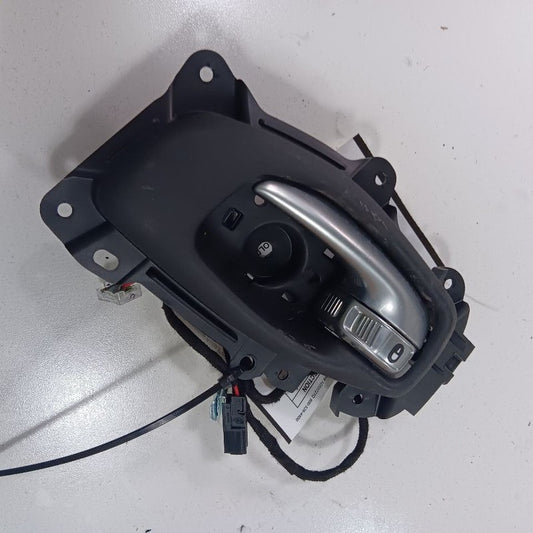 Jeep Compass Door Handle Left Driver Front Interior Inside  2018 2019 2020 2021