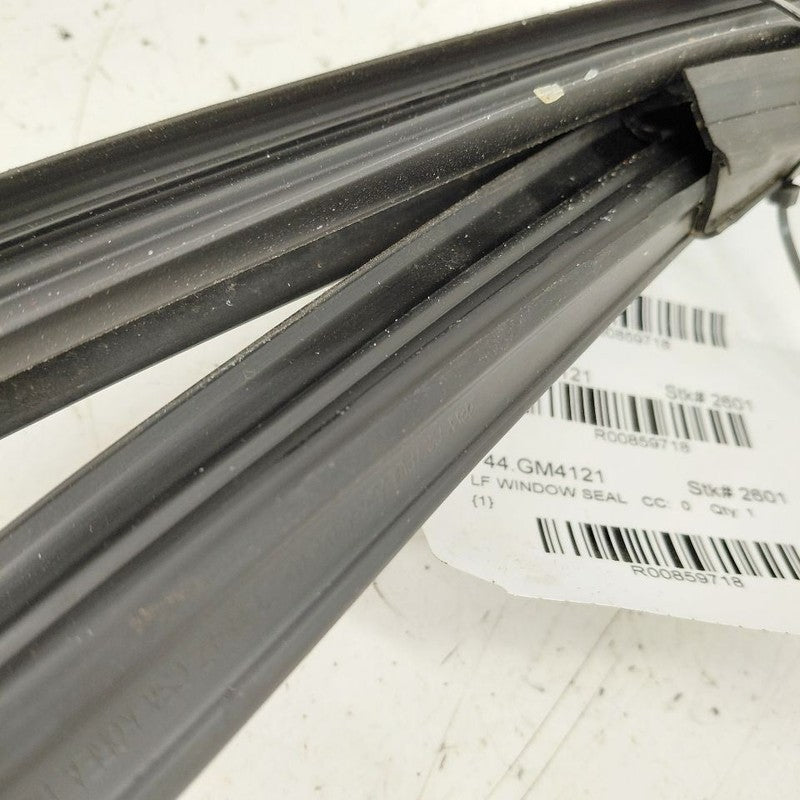 Buick Encore GX Door Glass Window Seal Rubber Left Driver Front  2020 