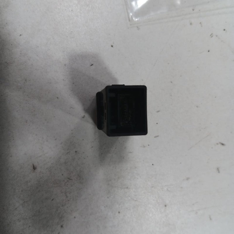 Acura ILX USB Plug In Hub Port  2016 2017 2018 OEM