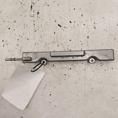 Nissan Versa Fuel Rail Injection Injector Mount Bar  1.6 2019 2018 201
