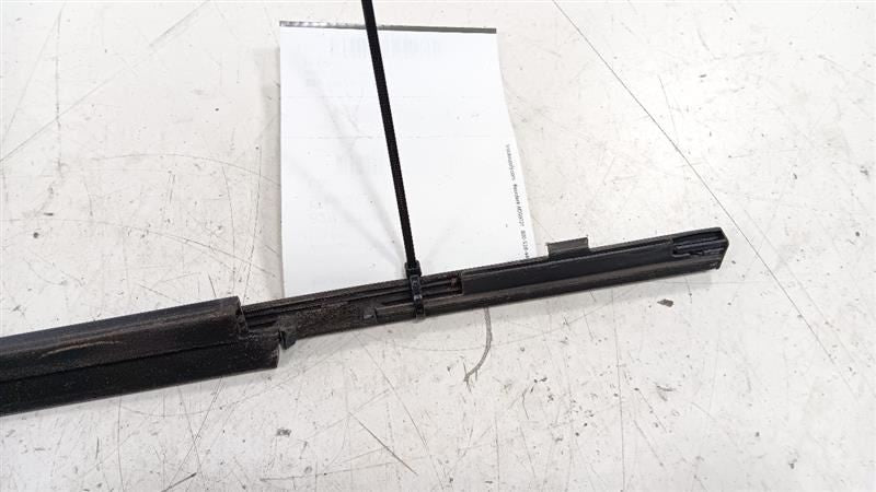 Toyota Prius Door Glass Window Weather Strip Trim Front Right Passenge