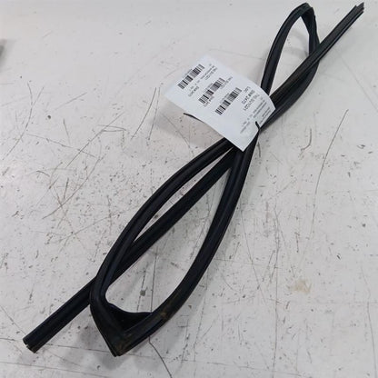 Subaru Legacy Door Glass Window Seal Rubber Right Passenger Rear Back 