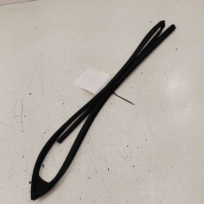 Subaru Crosstrek Door Glass Window Seal Rubber Right Passenger Front  
