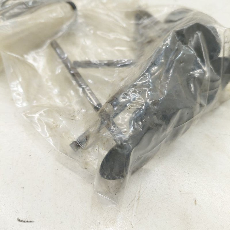 Nissan Versa Note Engine Cylinder Head Valve Set 1.6 2019 2018 2017