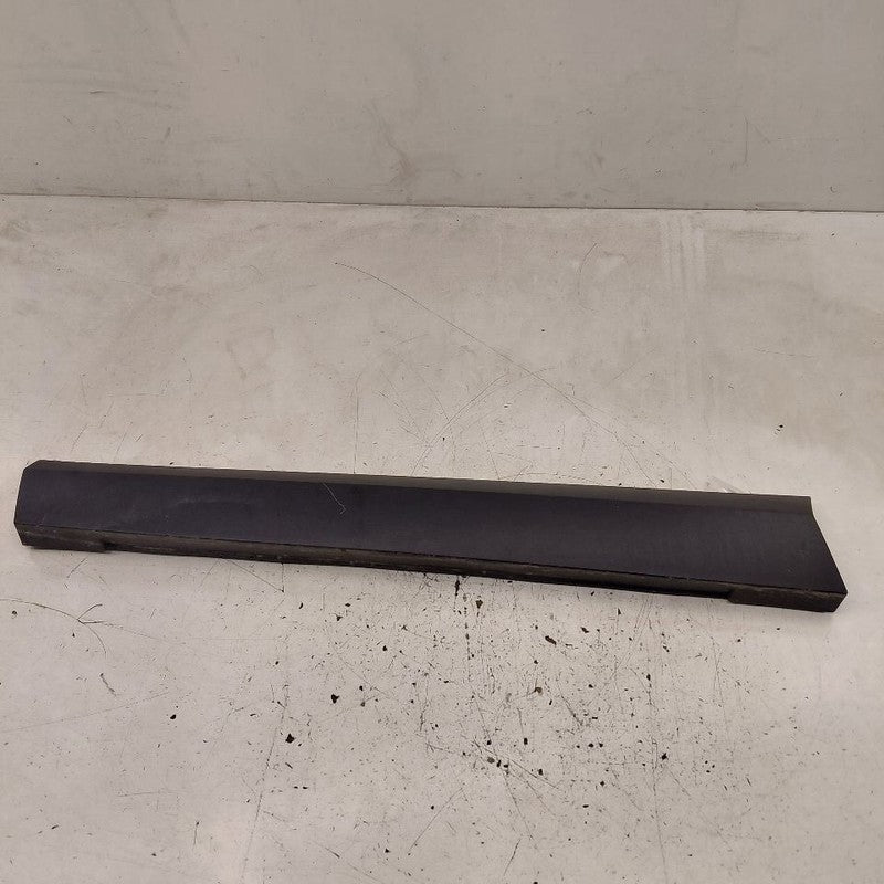 Buick Encore GX Door Molding Trim Strip Left Driver Front  2022 2023 2