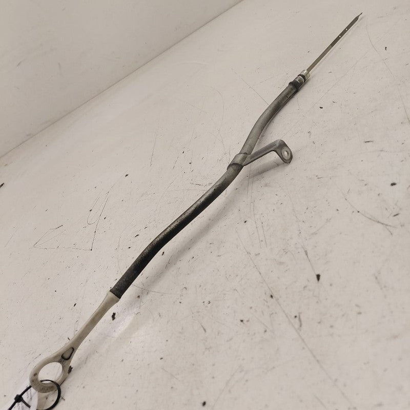 Mitsubishi Outlander   Engine Oil Dipstick  2018 2017 2016