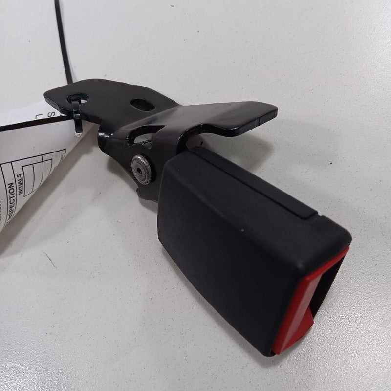 Jeep Compass Seat Belt Buckle Latch Right Passenger Rear Back  2018 2019 2020 20