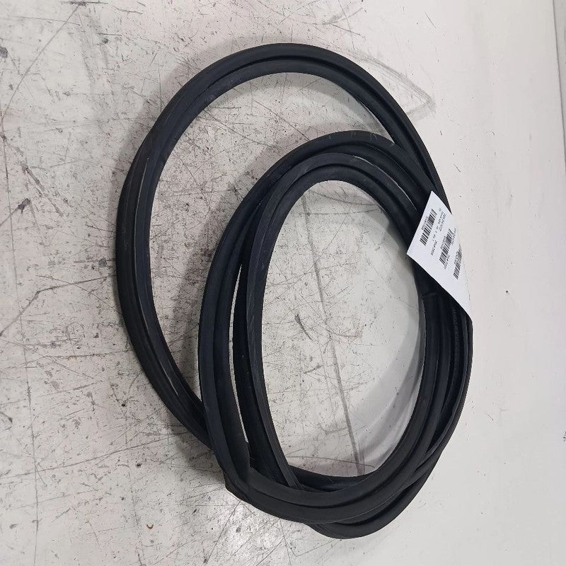 Nissan Kicks Trunk Lid Hatch Door Rear Back Rubber Seal  2021 2022 2023 2024