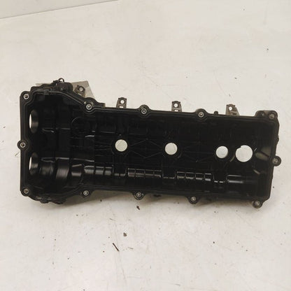 Chrysler 300 Driver Left Side Engine Cylinder Head Valve Cover  2017 2
