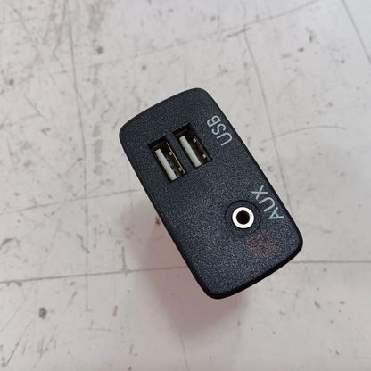 Subaru Legacy Outback USB Plug In Hub Port  2015 2016 2017 OEM