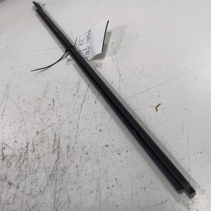 Hyundai Accent Door Glass Window Weather Strip Trim Front Right Passenger  2012 