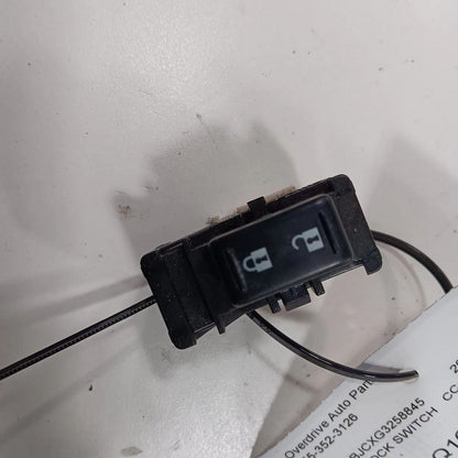 Subaru Outback Legacy Power Front Door Lock Switch  2018 2017 2016 201