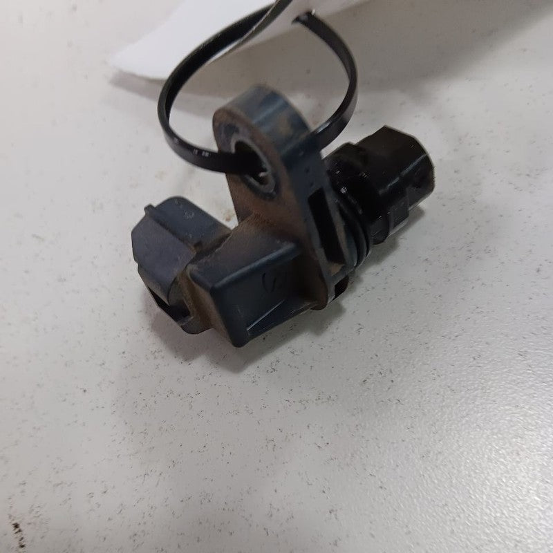Toyota Yaris Camshaft Cam Shaft Position Sensor  2020 2019 2018 2017 2