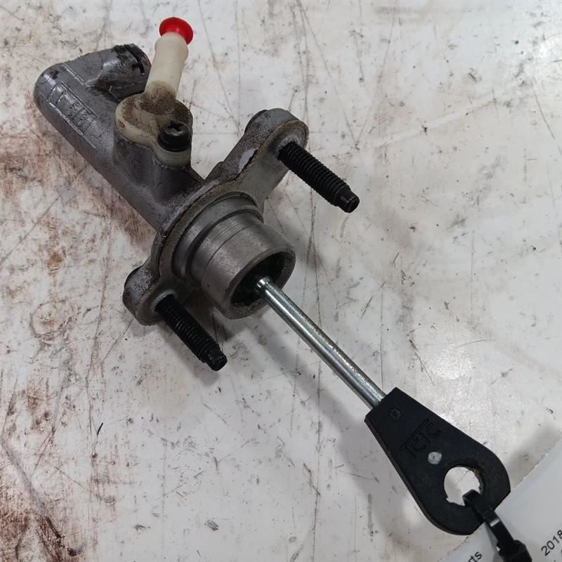 Clutch Master Cylinder Fits 17-19 Kia Soul OEM