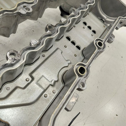 Chevy Volt Engine Cylinder Head Valve Cover  1.5 2016 2017 2018 2019