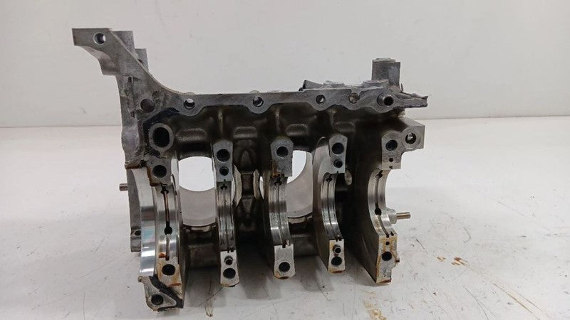 Engine Cylinder Block Left Gasoline Fits 18-19 XV CROSSTREK OEM