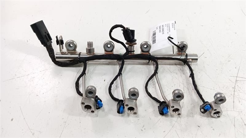 Buick Encore Fuel Rail Injection Injector Mount Bar 2016 2017 2018 2019