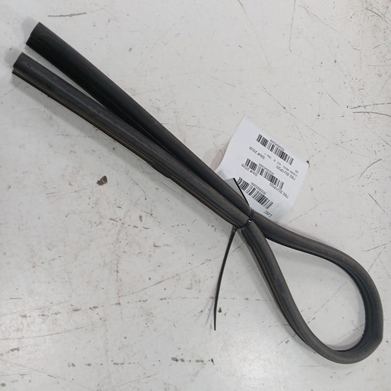 Subaru Crosstrek Cowl Vent Panel Hood Rubber Seal  2019 2020 2021 2022