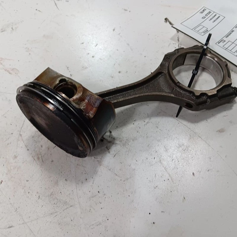 FIAT 500 2.4 Single Piston With Connecting Rod   2017 2016 OEM
