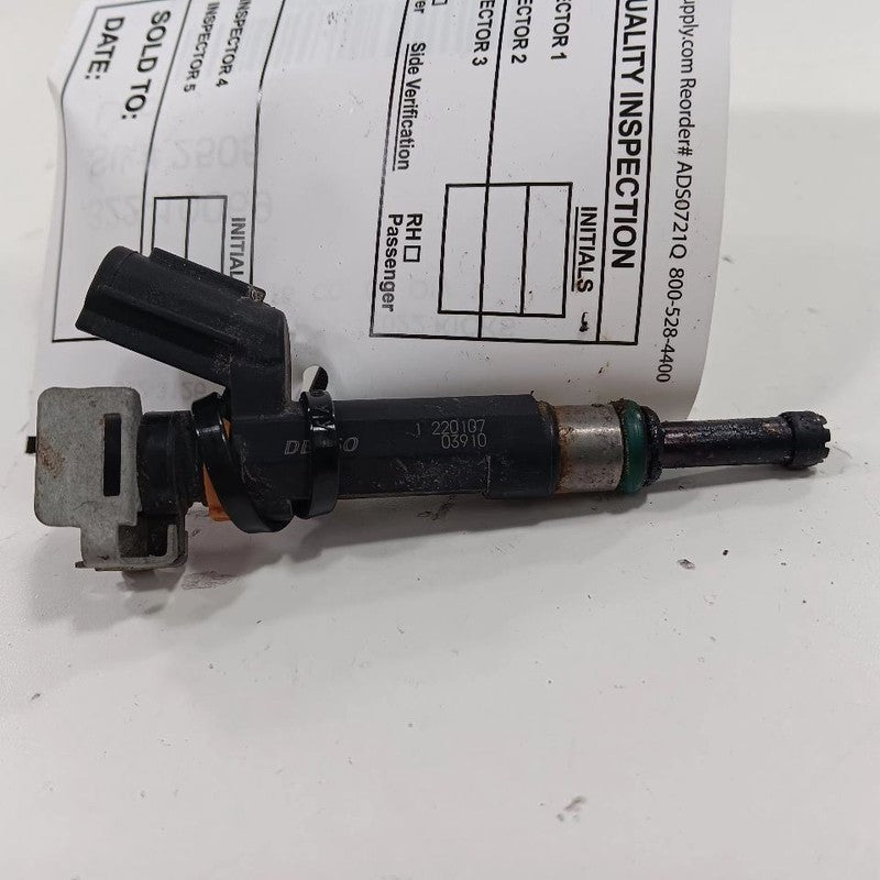 Fuel Injection Injector 18-23 Nissan Kicks