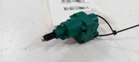 Volkswagen Jetta Brake Pedal Switch 2003 2002 2001 2000 OEM