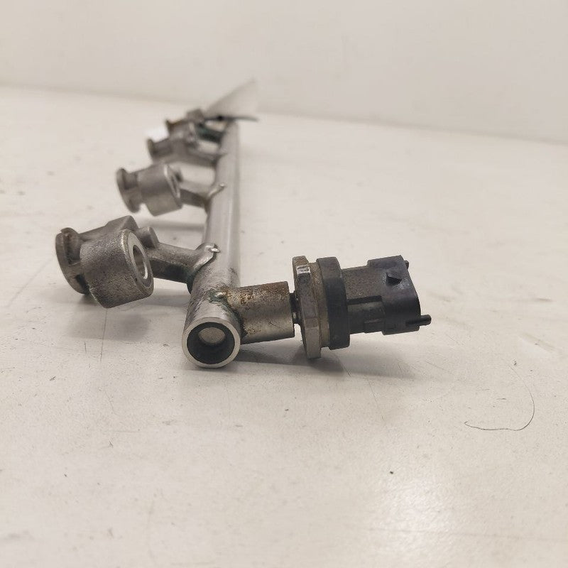 Mazda 6 Fuel Rail Injection Injector Mount Bar  2.5 2016 2015 2014