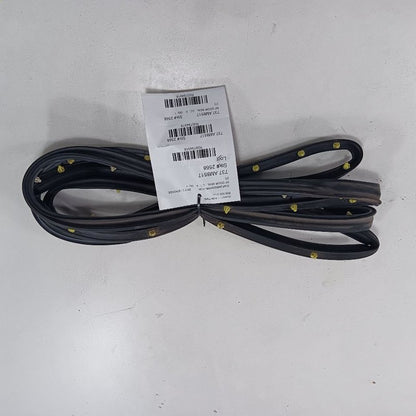 Jeep Cherokee On Door Seal Rubber Right Passenger Front  2015 2016 201