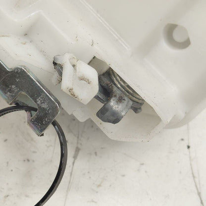Mitsubishi Outlander   Door Latch Lock Right Passenger Front  2018 201