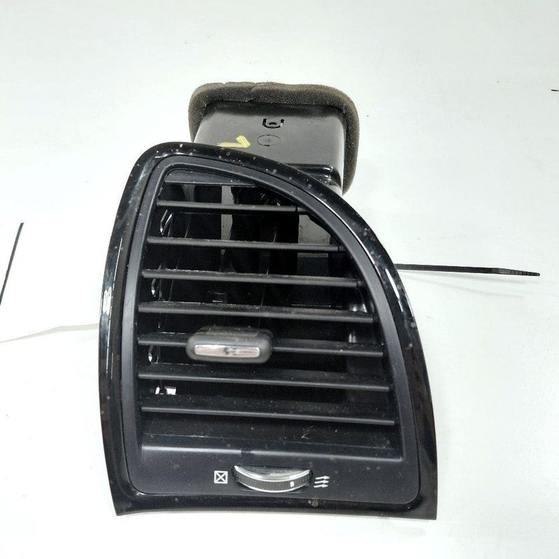 Chrysler 300 Dash Air Vent Left Driver  2017 2018 2019 OEM