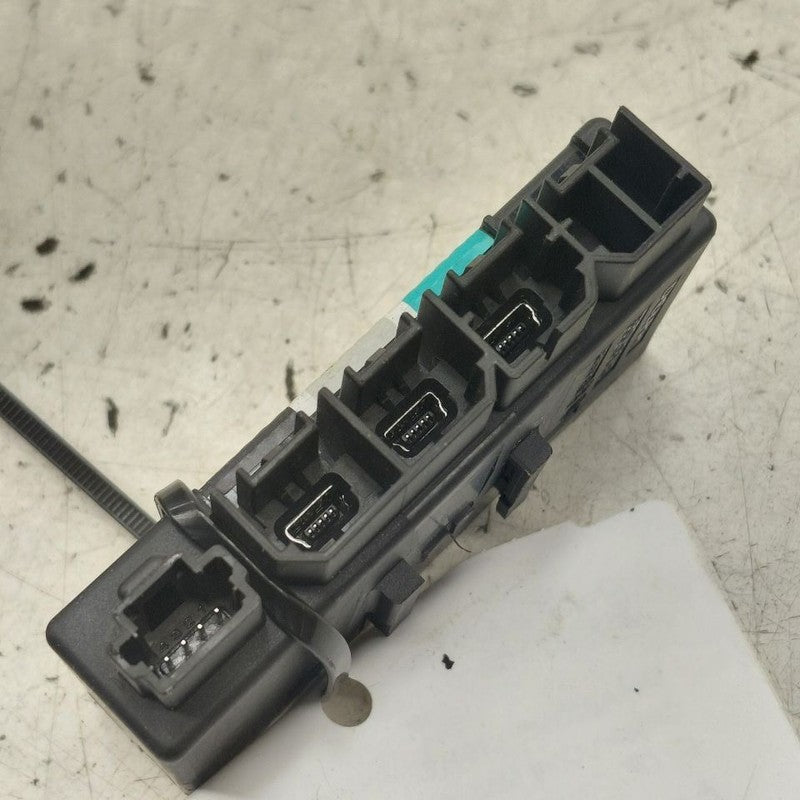 Nissan Murano DC Charger USB Control Module {351859320D} 2020 2021 202