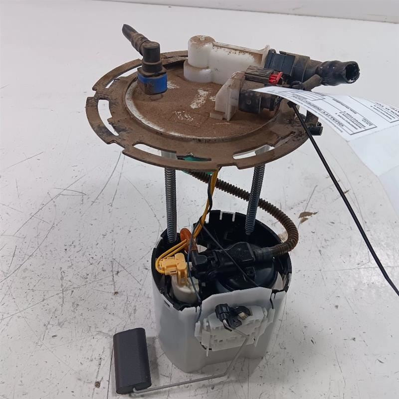 Gas Fuel Pump Assembly Fits 18-20 Chevy Malibu OEM
