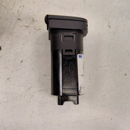 Hyundai Santa Fe USB Charging Port {96125S1000} 2019 2020