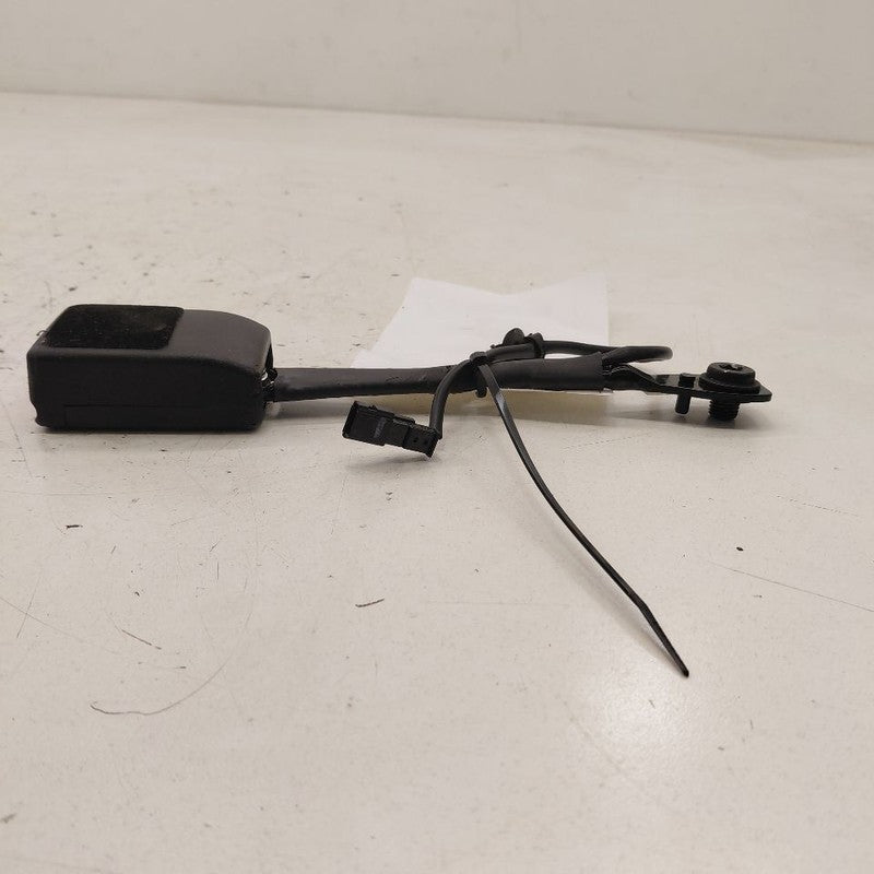 Front Passenger Right Front Seat Belt Buckle Latch Fits 18-24 Chevy Eq
