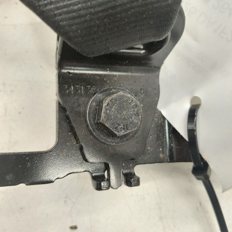 Nissan Rogue Seat Belt Buckle Latch Right Passenger Rear Back  2021 20