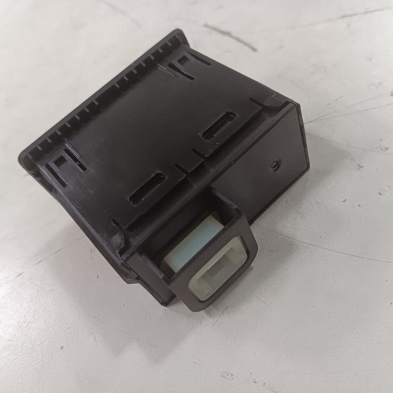 Outlander Sport USB Plug In Hub Port  2022 2023 2024 OEM