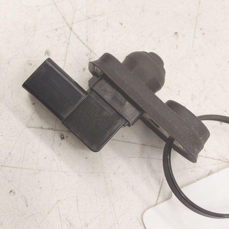 Mitsubishi Outlander   Door Ajar Switch Door Open Dome Light Switch  2