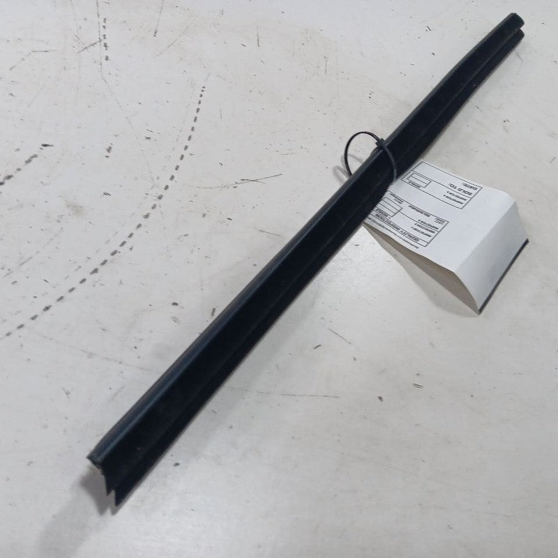 Ford Escape Right Rear Weather Strip Interior  2019 2018 2017