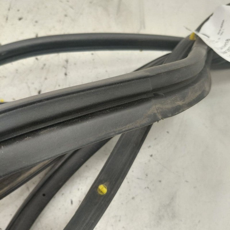 Nissan Versa Note On Door Seal Rubber Right Passenger Front  2019 2018