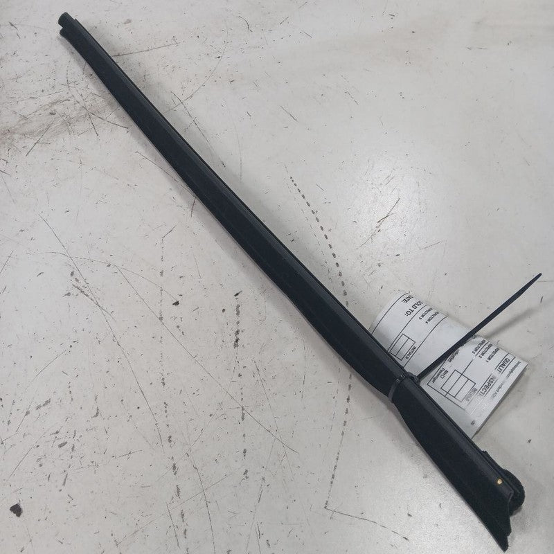 Ford Focus Right Front Weather Strip Interior  2018 2017 2016 2015 OEM