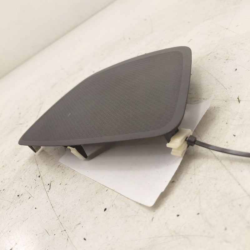 Hyundai Veloster Dash Speaker Cover Center Middle  2017 2016 2015 2014