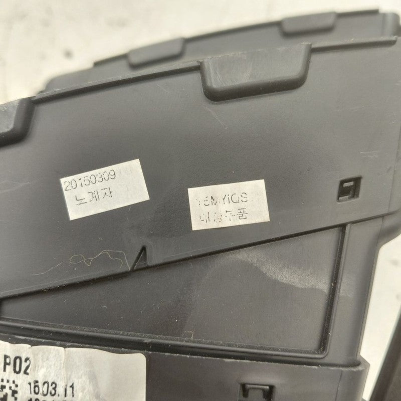 Hyundai Veloster Dash Air Vent Center Middle  2017 2016 2015 2014
