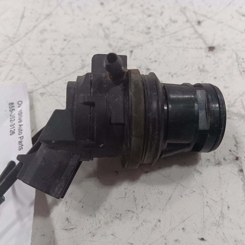 Toyota Scion IQ Windshield Washer Wash Fluid Reservoir Motor Pump Electric  2011