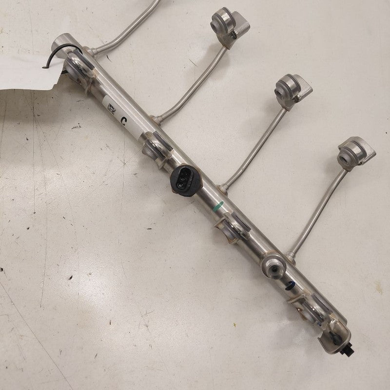 Chevy Trax Fuel Rail Injection Injector Mount Bar  1.4 2022 2021