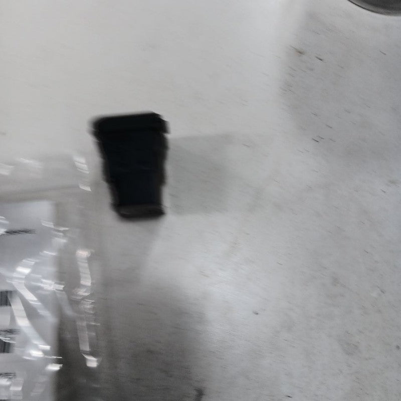 Jeep Cherokee 12V Power Port Socket  2015 2016 2017 OEM