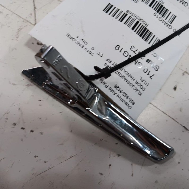 Buick Encore Door Handle Right Passenger Front Interior Inside  2018 2019 2020