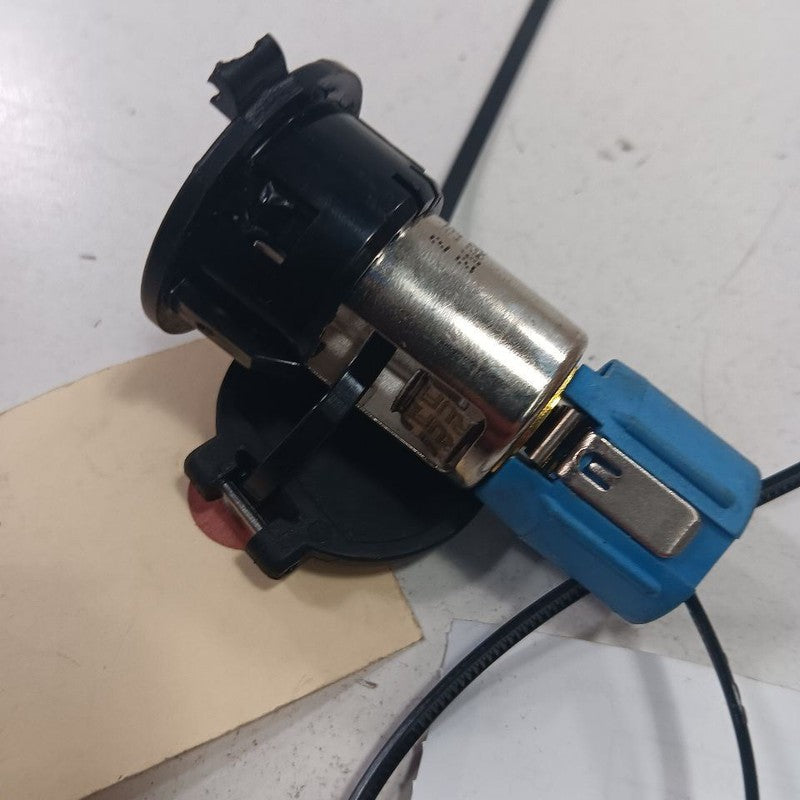 Fiat 500 12V Power Port Socket Broken Cap Hinge 2014 2015 2016 OEM