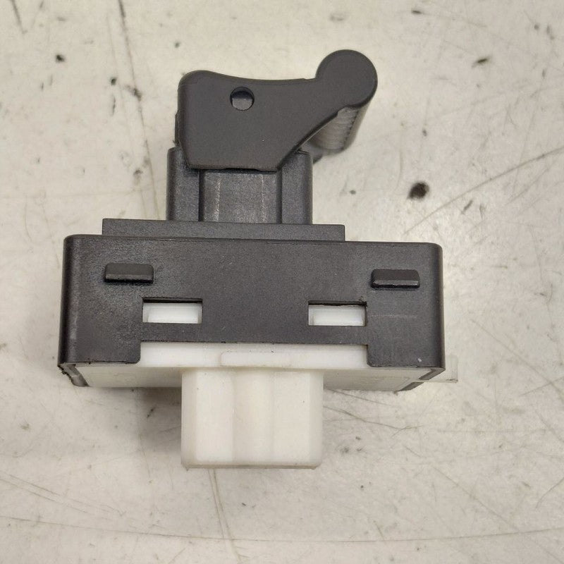 Fiat 500 X Model   Power Window Switch Right Passenger Rear  2016 2017
