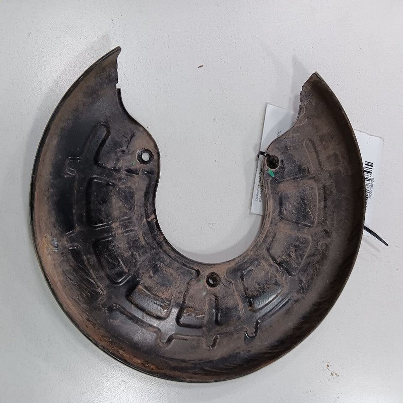 Buick Encore Passenger Right Rear Dust Shield 2019 2018 2017