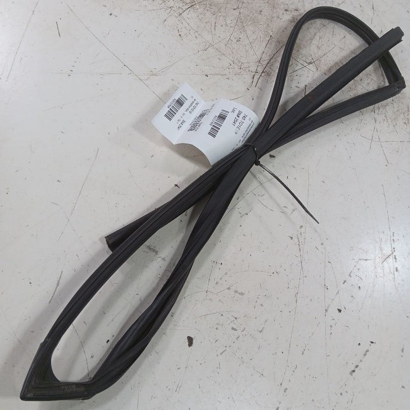 Toyota Corolla Door Glass Window Seal Rubber Right Passenger Front  20